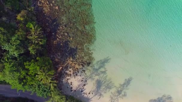 Lenyűgöző Trópusi Paradicsomi Strand Koh Kood Sziget Thaiföldön Kristálytiszta Víz — Stock videók