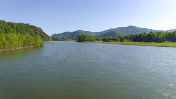 Luftaufnahme Des Pulsierenden Flusses Malerischer Ländlicher Landschaft Drohne Fängt Atemberaubende — Stockvideo