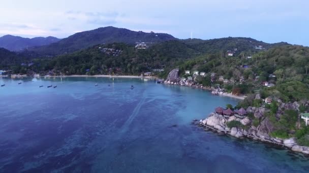 바다와 하늘의 완벽한 조화와 일몰에 코타오의 아름다움을 경험할 있도록 여러분을 — 비디오
