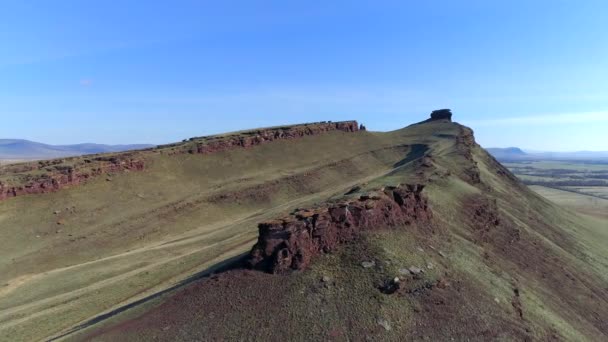 Descubra Encantadora Cordillera Sundukiabakan Khakassia Sumérgete Antiguo Observatorio Exuberantes Campos — Vídeo de stock