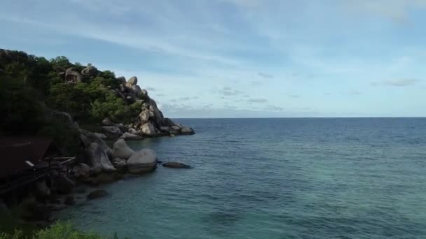 Bunte Boote Und Kristallklares Meerwasser Koh Tao Malerische Küste Und — Stockvideo