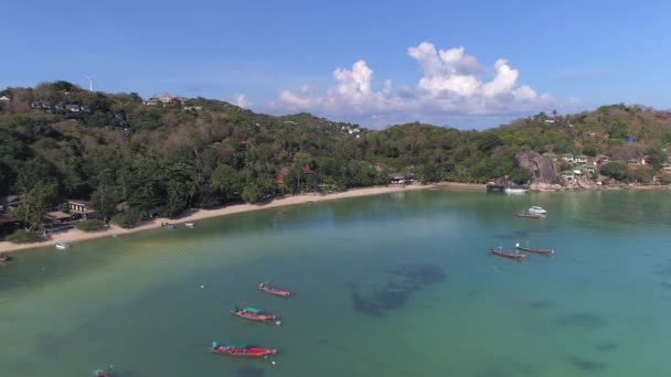体验高涛海滩和清澈海水的美丽 寻找泰国令人惊艳的岛屿的旅行爱好者理想 — 图库视频影像