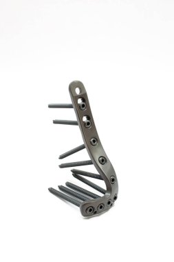 Tibial Plato Lateral sabitlemesi için bir cerrahi implant, istikrar ve destek için tasarlanmış.
