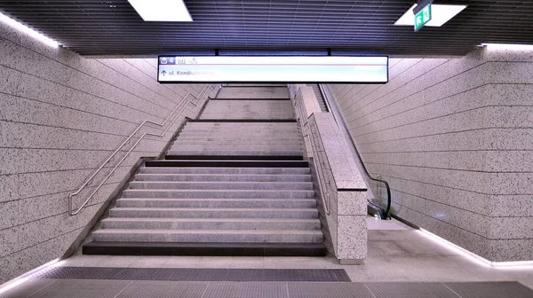 바르샤바 폴란드 2022 현대적 지하철 콘드라 바르샤바 지하철 — 스톡 사진