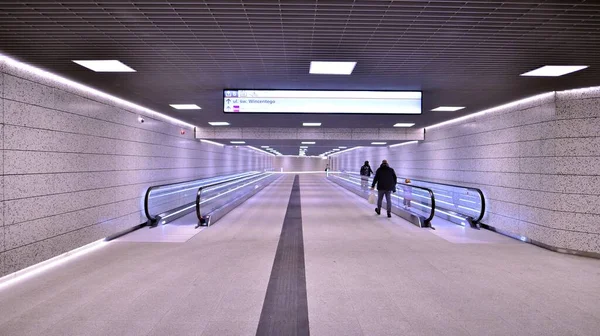 Warschau Polen November 2022 Modernes Interieur Und Beleuchtung Der Metrostation — Stockfoto