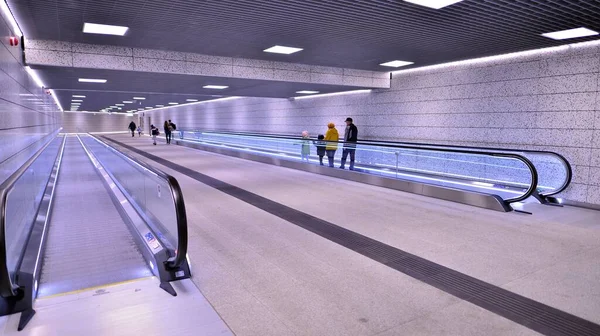 Warschau Polen November 2022 Modernes Interieur Und Beleuchtung Der Metrostation — Stockfoto