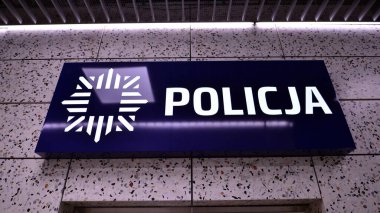 Varşova, Polonya. 5 Kasım 2022. Polis 'i imzala. Polis merkezi işareti..