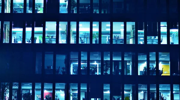 Patrón Edificios Oficinas Ventanas Iluminadas Por Noche Arquitectura Vidrio Edificio —  Fotos de Stock