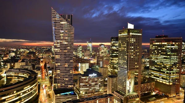 Varsó Lengyelország 2023 Március Gyönyörű Építészet Varsó Belvárosában Modern Felhőkarcolók — Stock Fotó