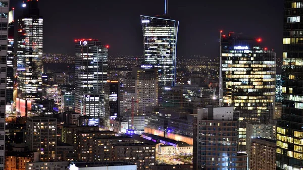 Varşova Polonya Mart 2023 Geceleri Modern Gökdelenleri Olan Varşova Şehir — Stok fotoğraf