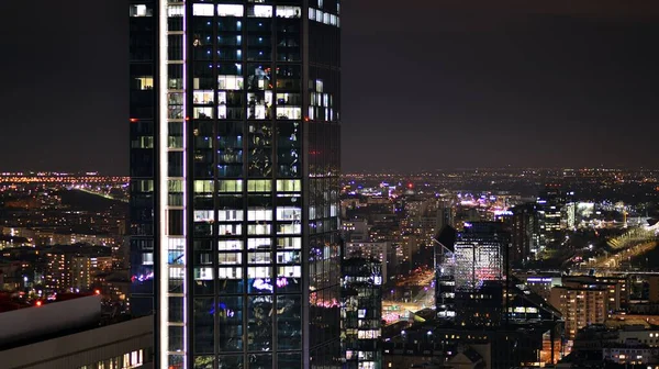 Kilátás Éjszakai Üveg Épületek Modern Üzleti Felhőkarcolók Kilátás Modern Felhőkarcolók — Stock Fotó