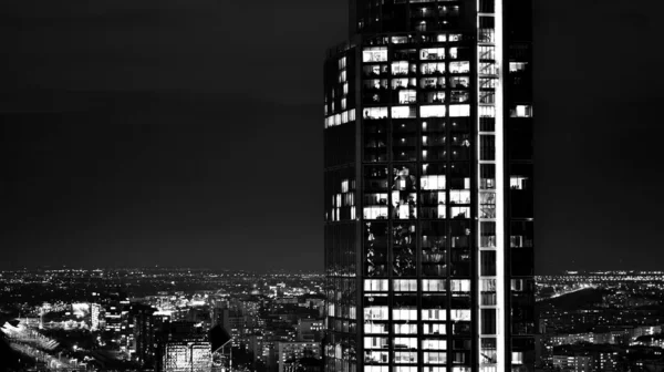 Uitzicht Nachts Glazen Gebouwen Moderne Zakelijke Wolkenkrabbers Uitzicht Moderne Wolkenkrabbers — Stockfoto