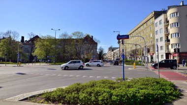 Varşova, Polonya. 21 Nisan 2023. Varşova Wola bölgesi. Gorczewska sokağı manzarası