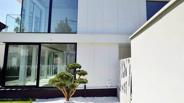 Elegantní Bílý Dům Otevřeným Konceptem Moderní Luxusní Vila Exteriér Moderní — Stock fotografie