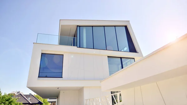 Élégante Maison Blanche Avec Concept Ouvert Villa Luxe Moderne Extérieure — Photo