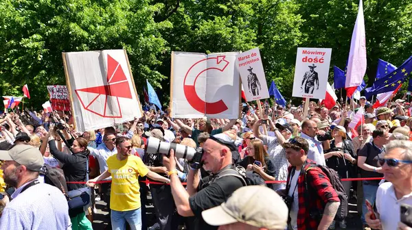 Warschau Polen Juni 2023 Honderdduizenden Marcheren Protest Tegen Regering Steun — Stockfoto