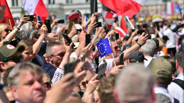 Варшава Польша Июня 2023 Года Сотни Тысяч Маршируют Антиправительственном Протесте — стоковое фото