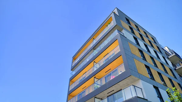 Edifício Residencial Contemporâneo Exterior Luz Dia Edifícios Apartamentos Modernos Dia — Fotografia de Stock