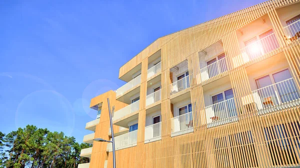 Lüks modern apartman kompleksi.