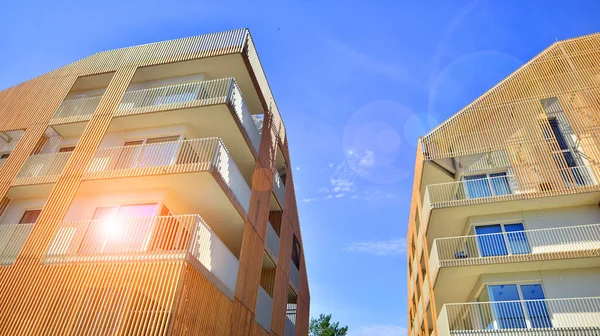 Lüks modern apartman kompleksi.