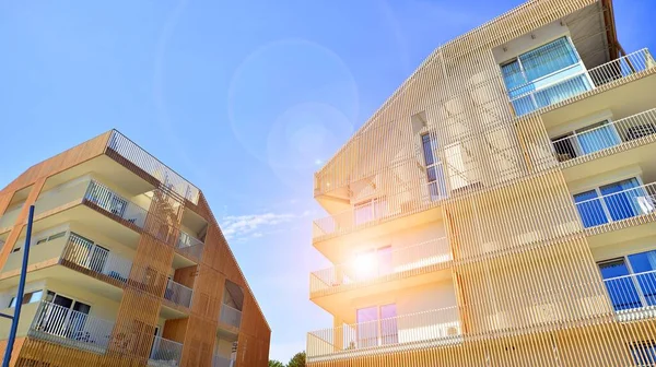 Lüks modern apartman kompleksi.