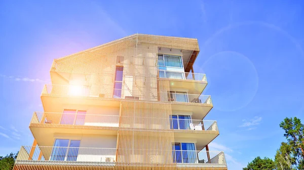 Lüks modern apartman kompleksi.