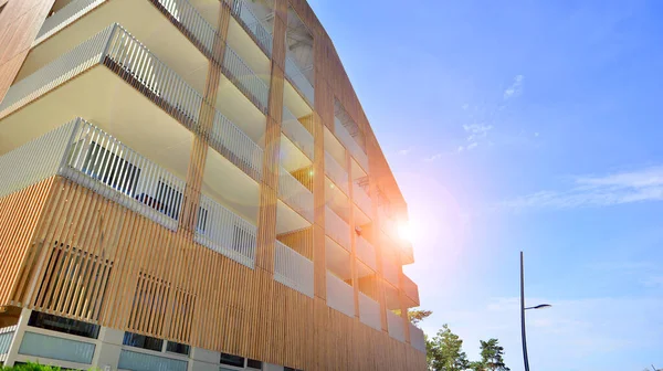 Lüks modern apartman kompleksi.