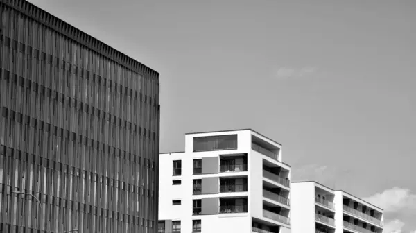 Modern Lägenhet Byggnad Solig Dag Utvändig Fasad Bostadshus Svart Och — Stockfoto