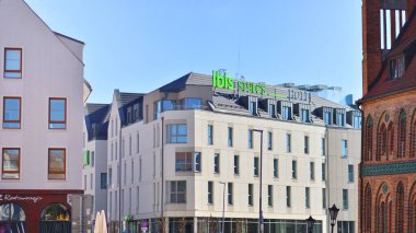 Szczecin, Polonya. 7 Eylül 2023. Eski kentte yaz ve renkli evler.