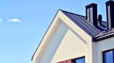 Yeni geliştirilmiş konutlarda teraslı bekar aile evleri. Banliyödeki emlak piyasası.. 