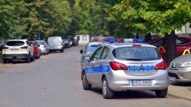 Varşova, Polonya. 25 Ağustos 2024. Ochota bölgesindeki cadde manzarası.