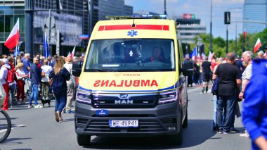 Varşova, Polonya. 25 Mayıs 2025. Acil ambulans.