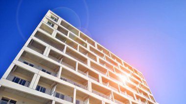Yeni modern apartman bloğu, apartman mimarisi. Lüks konut kompleksi. Şehir gayrimenkul, 