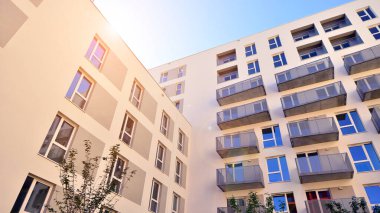 Yeni modern apartman bloğu, apartman mimarisi. Lüks konut kompleksi. Şehir gayrimenkul, 