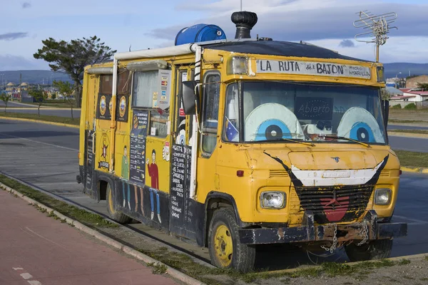 Пунта Аренас Чили Октября 2022 Красочный Фургон Уличной Еды Набережной — стоковое фото