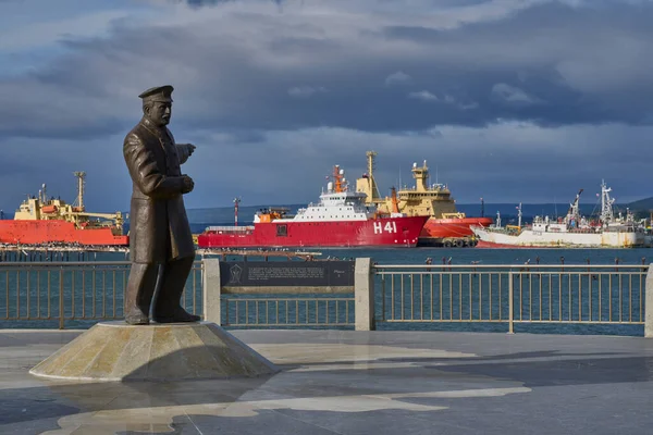 Punta Arenas Chile October 2022 Statue Piloto Pardo Alongside Bow — Stock Photo, Image