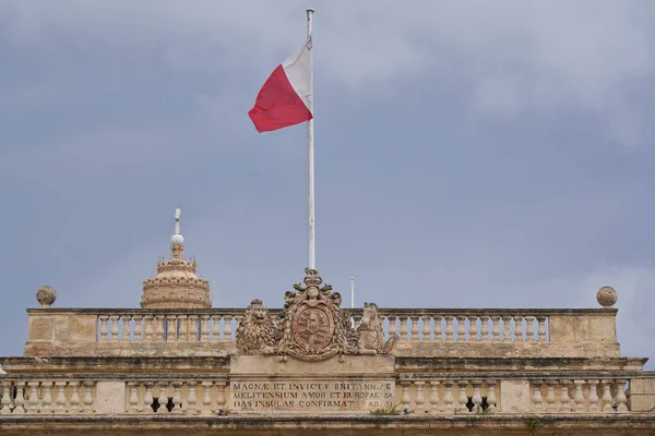 Malta Malownicze Miasto Valetta Flagą Malty — Zdjęcie stockowe