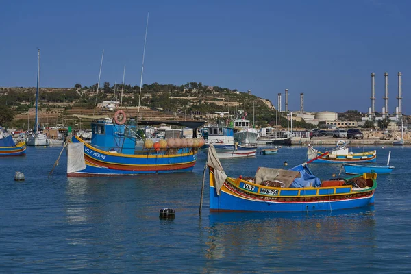 Marsaxlokk Malta Czerwca 2023 Tradycyjne Łodzie Rybackie Porcie Historycznego Miasta — Zdjęcie stockowe