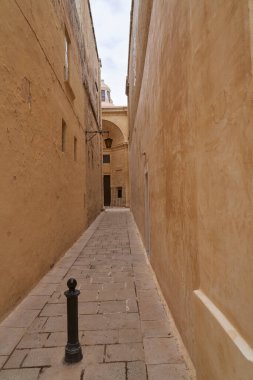 Rabat, Malta - 10 Haziran 2023: Malta 'daki tarihi güçlendirilmiş Rabat kentinde dar sokaklar