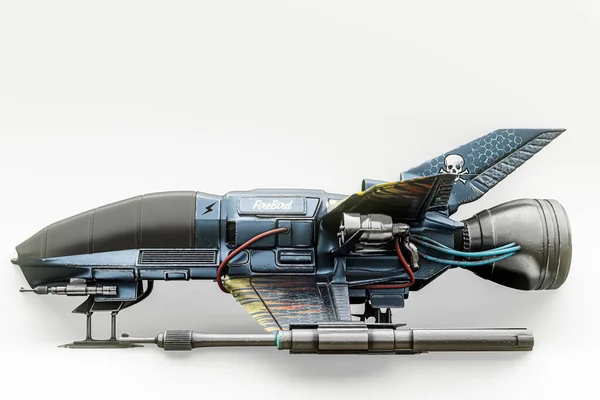 白地の3Dイラストで孤立した宇宙船戦闘機 — ストック写真