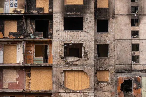 Rus ordusu tarafından bombalanan bir yerleşim yeri. Kyiv, Ukrayna - 18 Şubat 2024