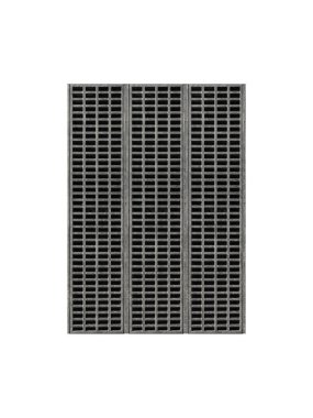 Beyaz zemin üzerinde ızgara izole siyah plastik yağmur yakalayıcı.