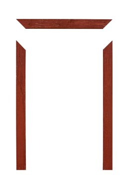 Kapı çerçevesi 3 tahtaya bölünmüş, kenarları 45 derece kesilmiş ve izole edilmiş..