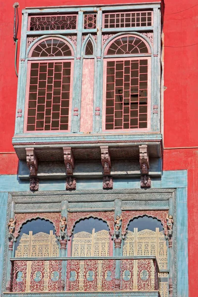 Πρόσοψη Ενός Ινδικού Haveli Αρχοντικό Που Εξακολουθεί Φέρει Την Επιρροή — Φωτογραφία Αρχείου