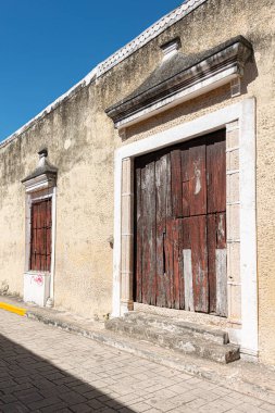 Keşişlerin Yolu 'ndaki antik kapı, Valladolid, Yucatan