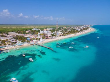 Puerto Morelos, Meksika 'nın insansız hava aracı görüntüsü