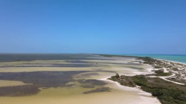 Blanca Adası 'nın havadan görünüşü, Quintana Roo, Meksika