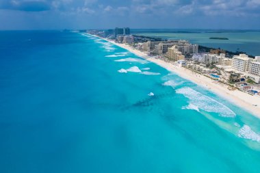 Meksika 'daki Cancun Otel Bölgesi' nin insansız hava aracı görüntüsü