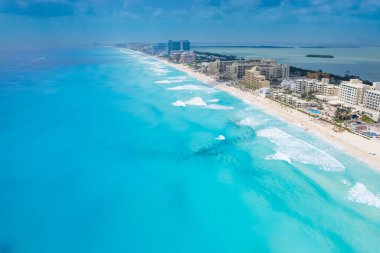 Meksika 'daki Cancun Otel Bölgesi' nin insansız hava aracı görüntüsü