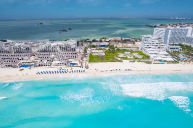 Meksika 'daki Cancun Otel Bölgesi' nin insansız hava aracı görüntüsü